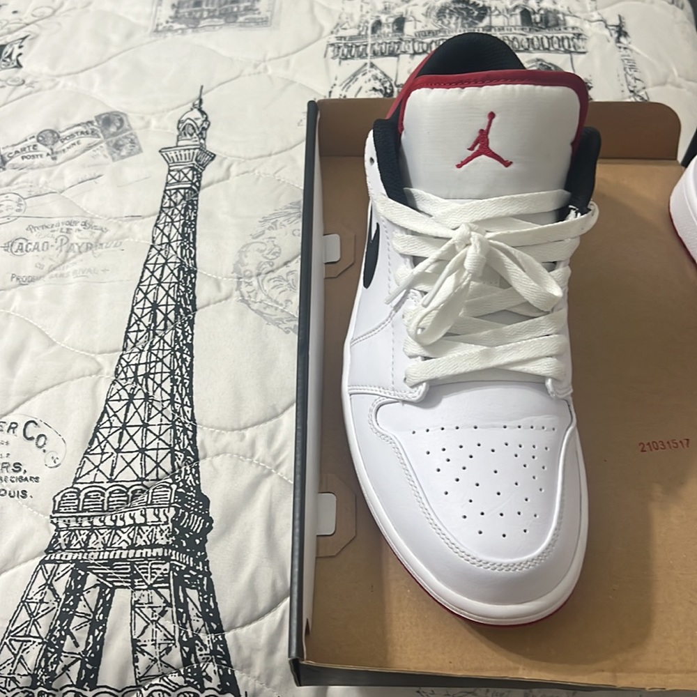 Jordan 1 low gym red white size 10 - Picture 2 of 6